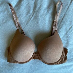 Victoria's Secret T-Shirt Push-Up Bra in Tan